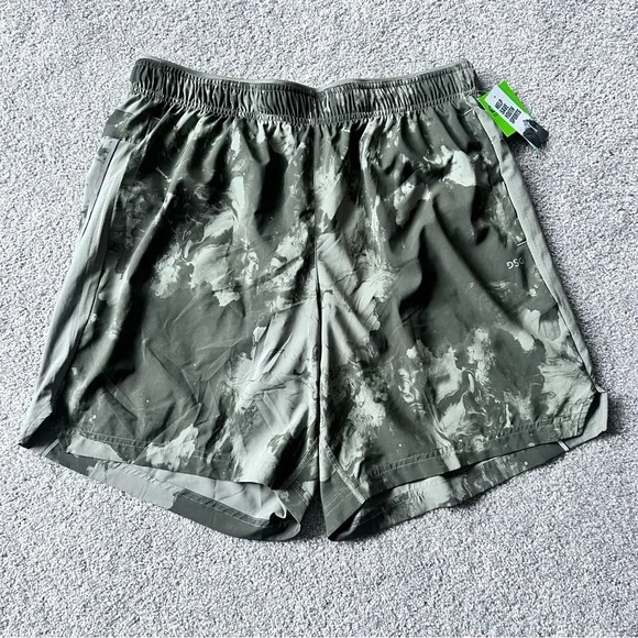 NWT Mens DSG running shorts